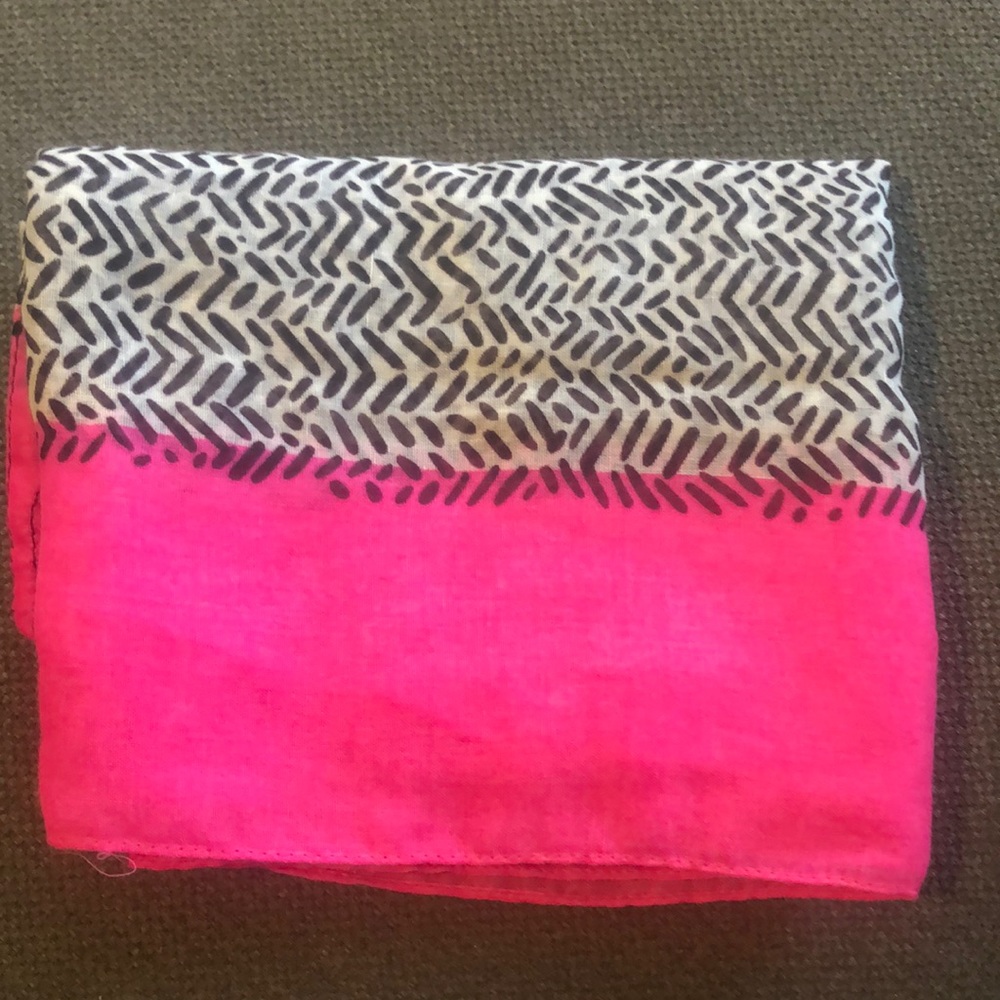 Bebe Circle Scarf